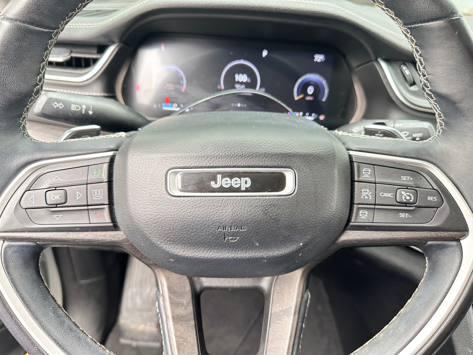 Thumbnail: 2022 Jeep Grand Cherokee L - 4
