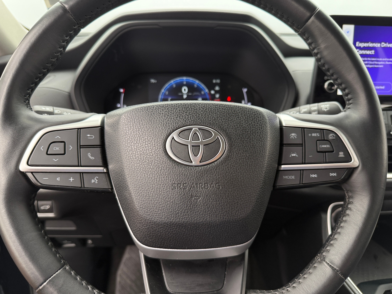 Thumbnail: 2024 Toyota Grand Highlander - 4