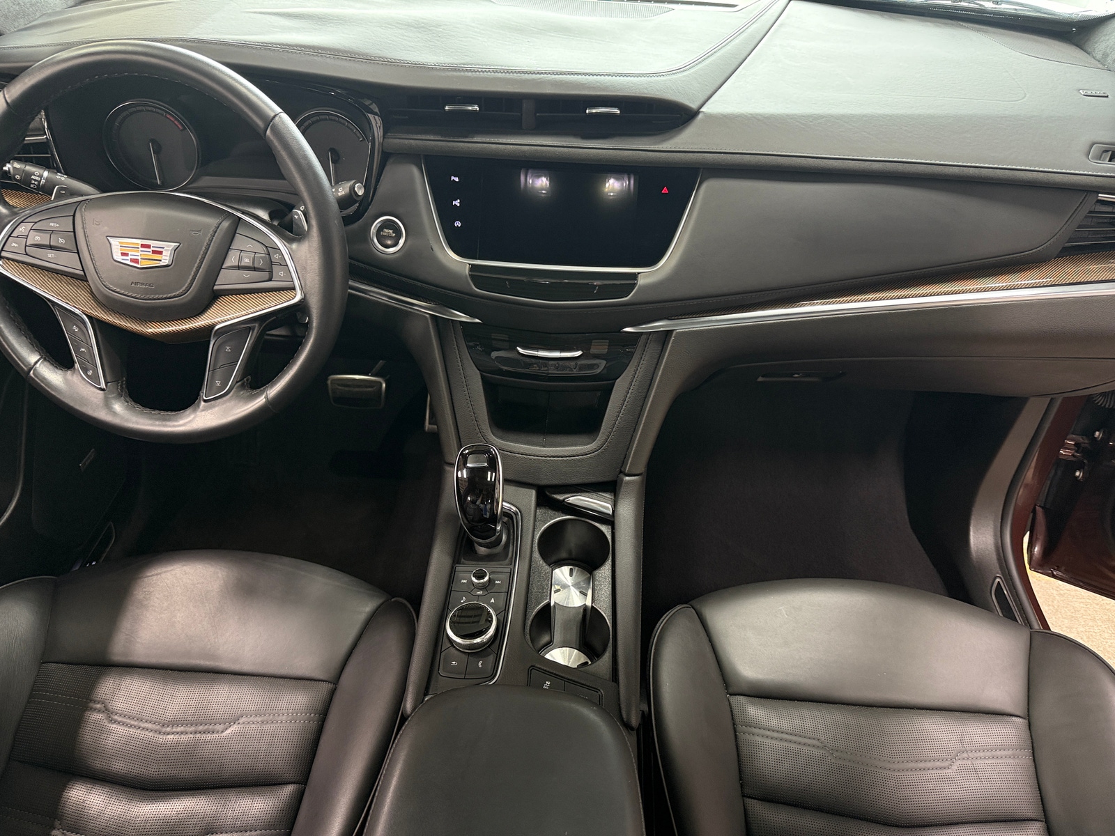 Thumbnail: 2022 Cadillac XT5 - 2