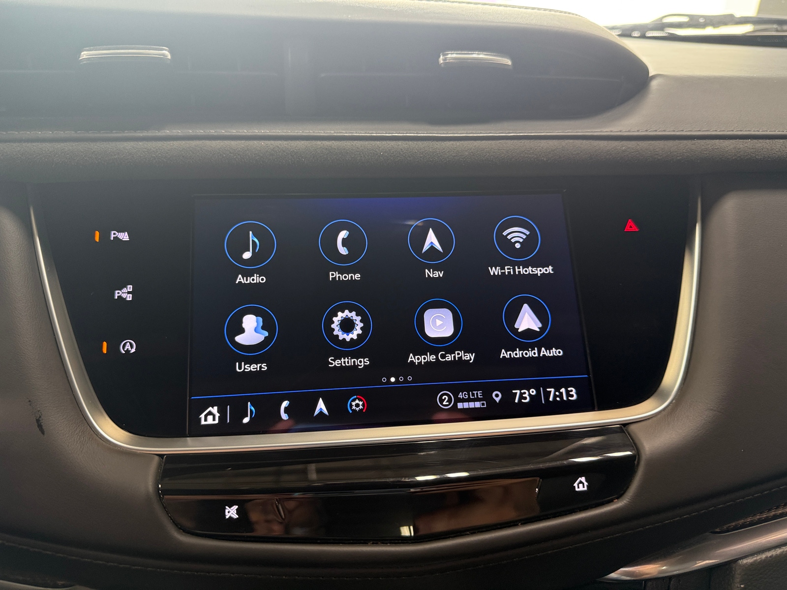 Thumbnail: 2022 Cadillac XT5 - 3