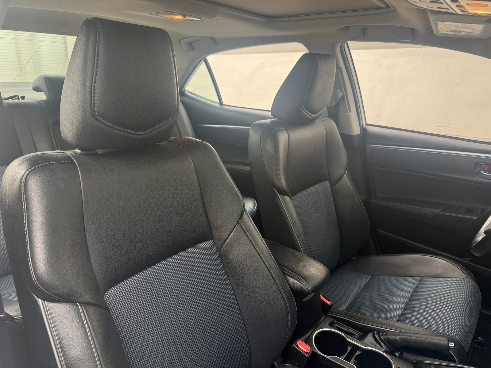 Thumbnail: 2015 Toyota Corolla - 2