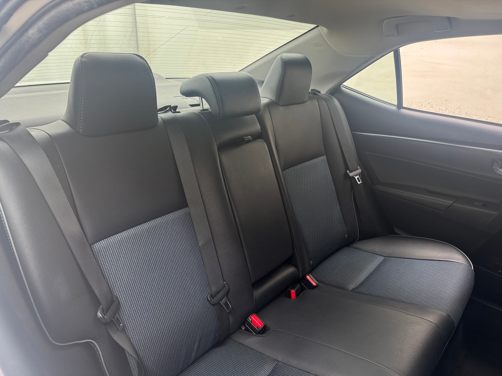Thumbnail: 2015 Toyota Corolla - 6