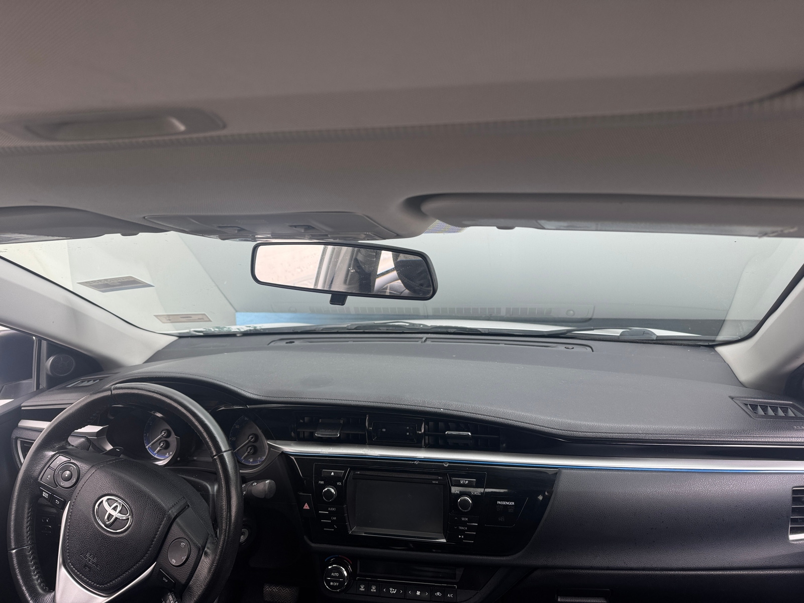 Thumbnail: 2015 Toyota Corolla - 3