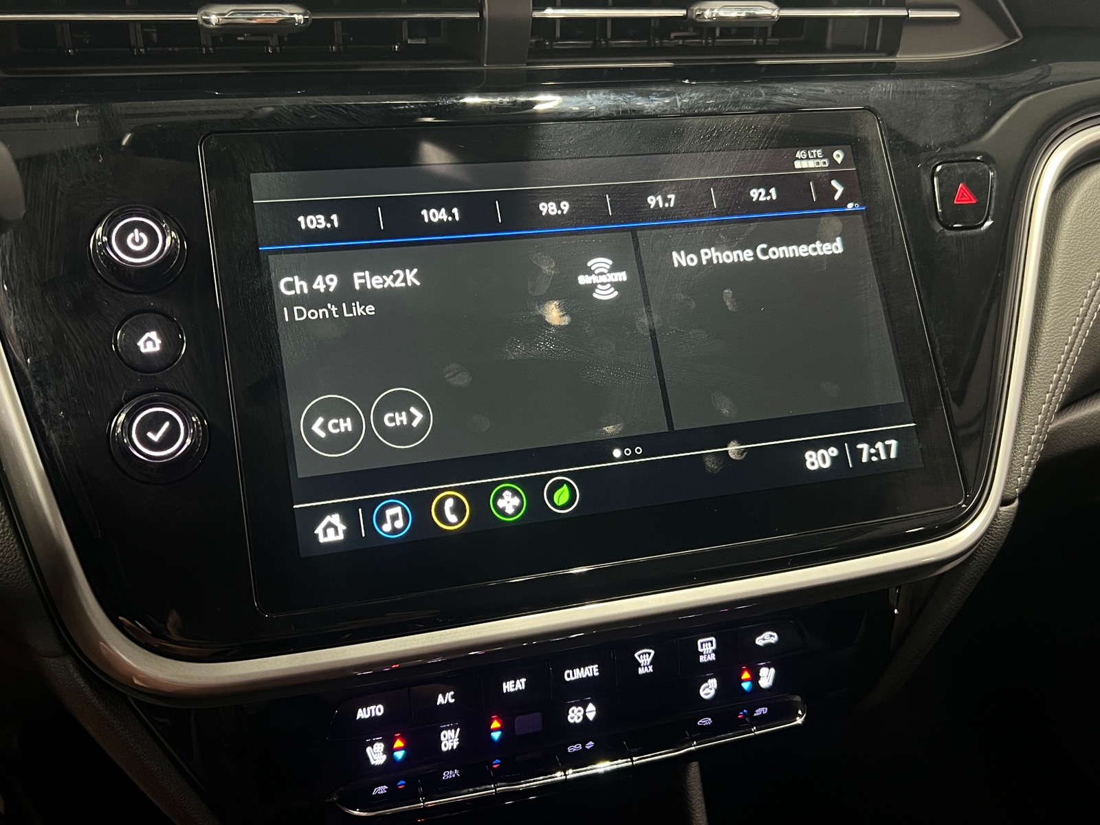 Thumbnail: 2022 Chevrolet Bolt EUV - 4