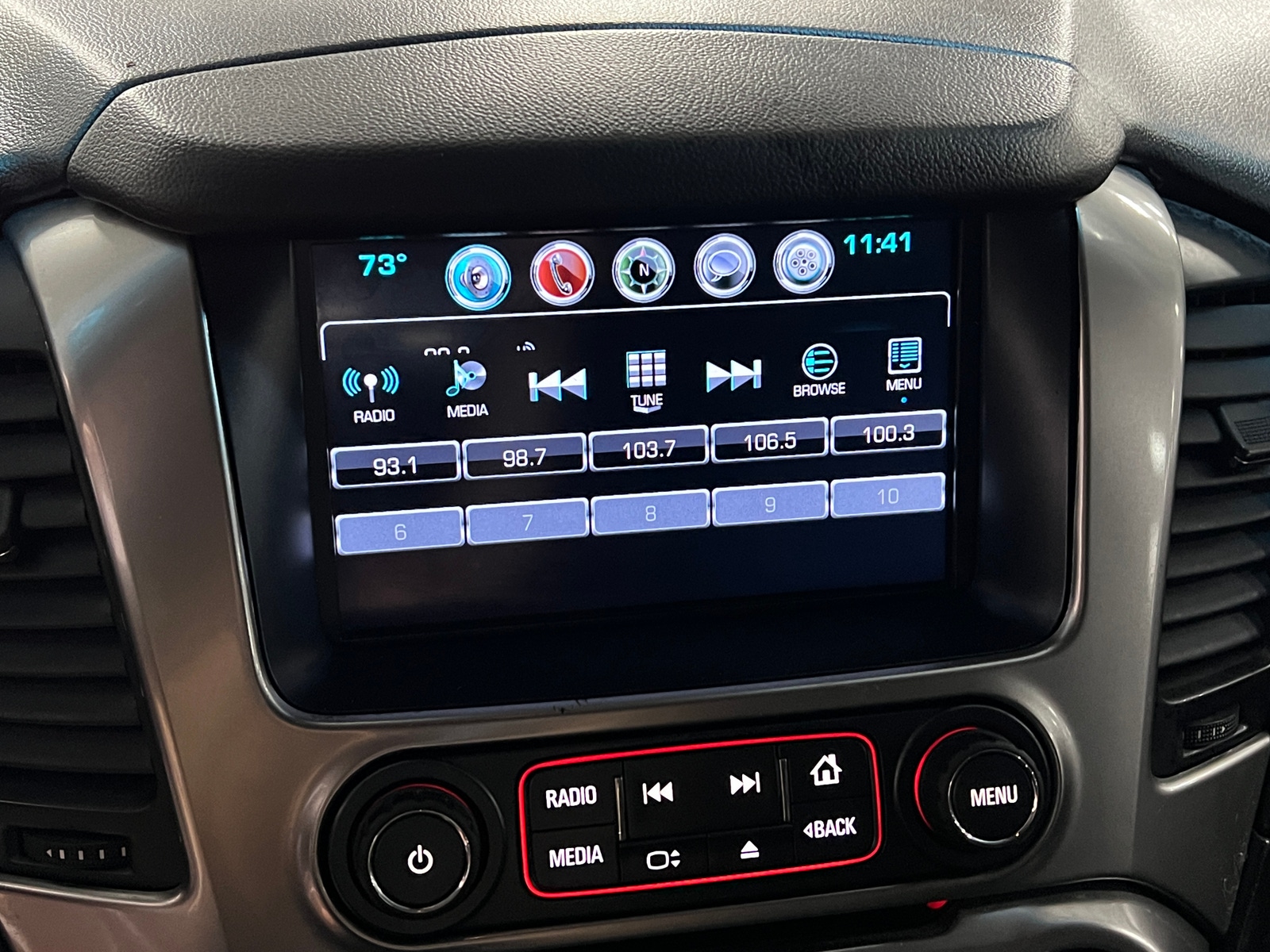 Thumbnail: 2017 Chevrolet Tahoe - 3