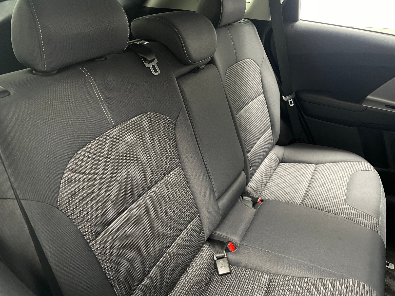 Thumbnail: 2019 Kia Niro - 6