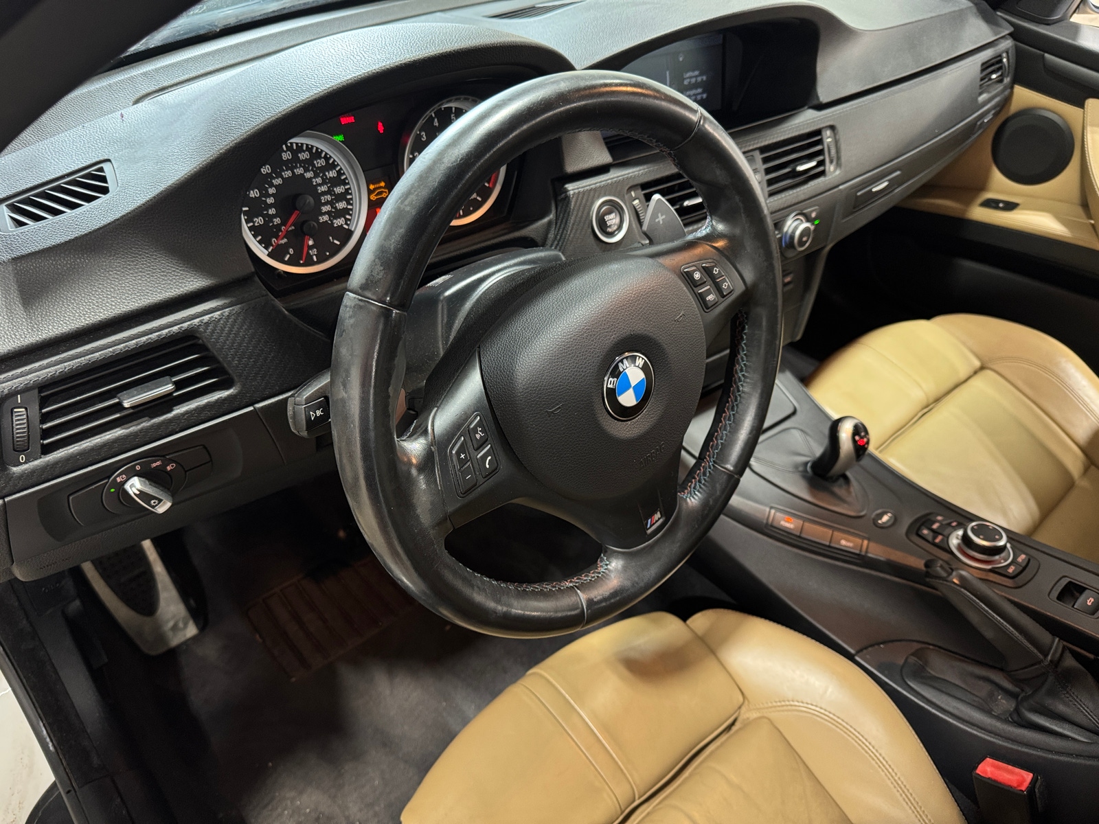 Thumbnail: 2011 BMW M3 - 2