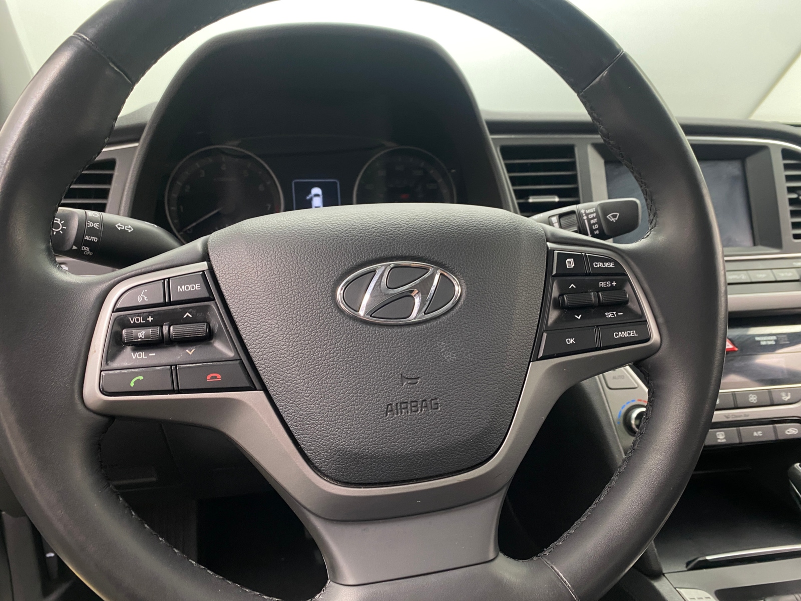 Thumbnail: 2018 Hyundai Elantra - 5