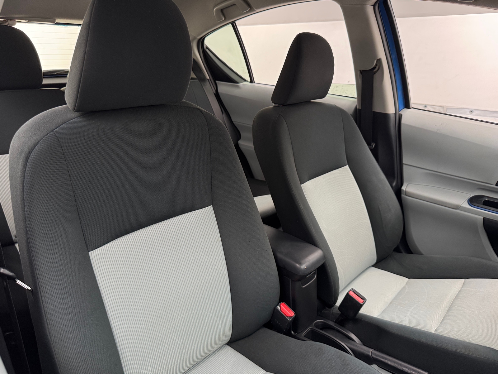Thumbnail: 2013 Toyota Prius c - 2