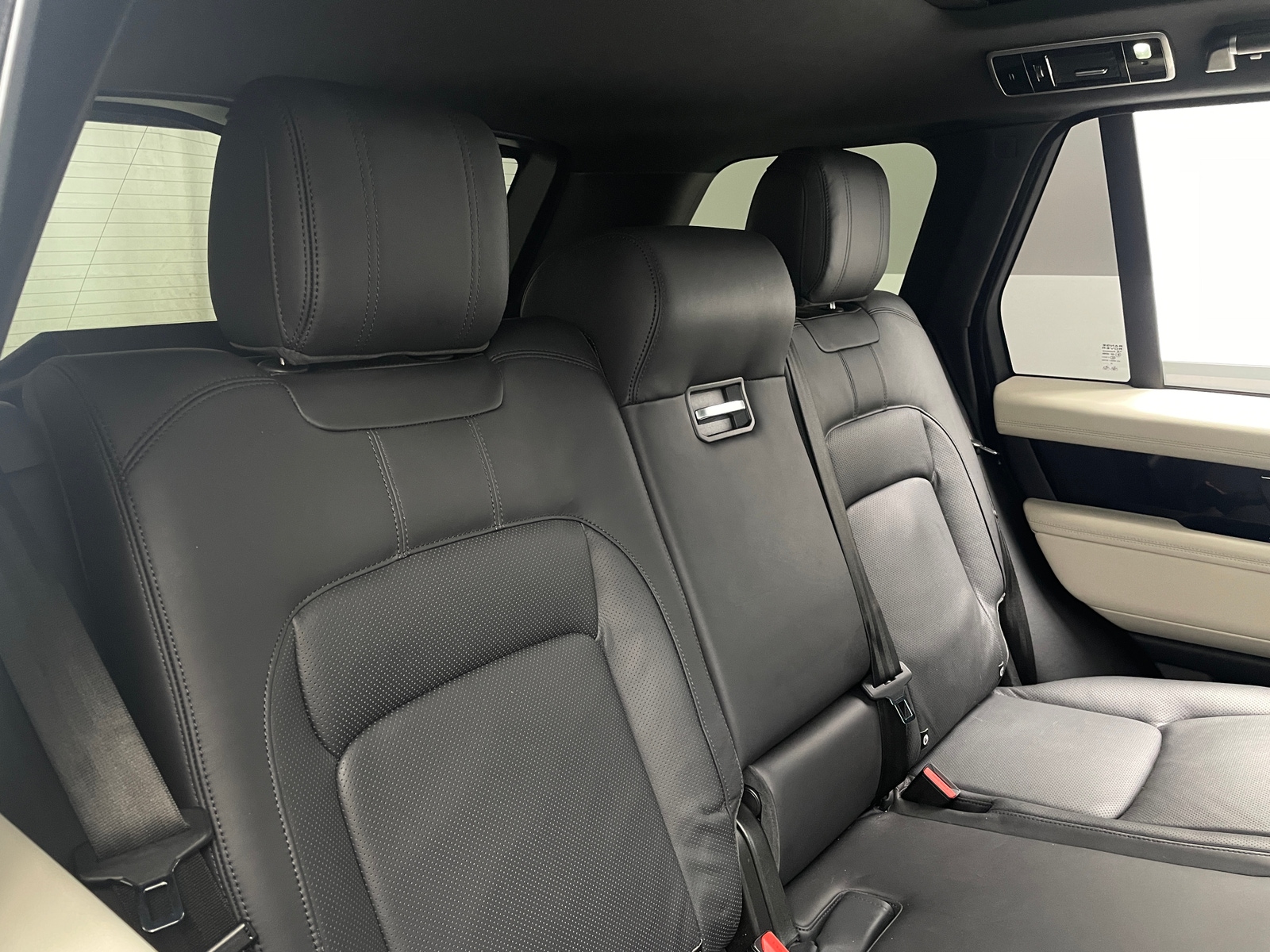 Thumbnail: 2021 Land Rover Range Rover - 5