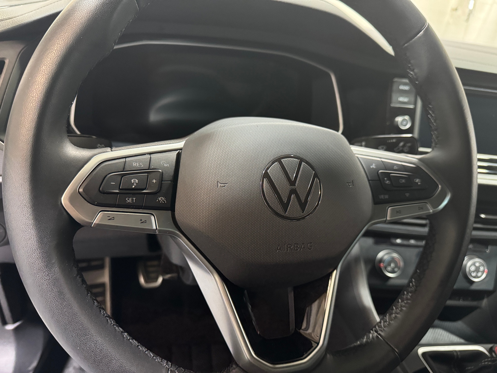 Thumbnail: 2024 Volkswagen Jetta - 5