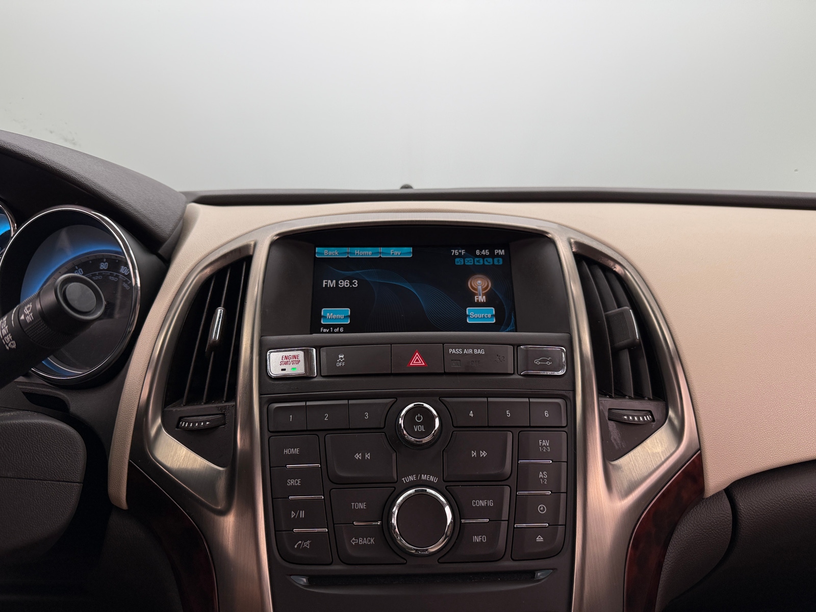 Thumbnail: 2013 Buick Verano - 3