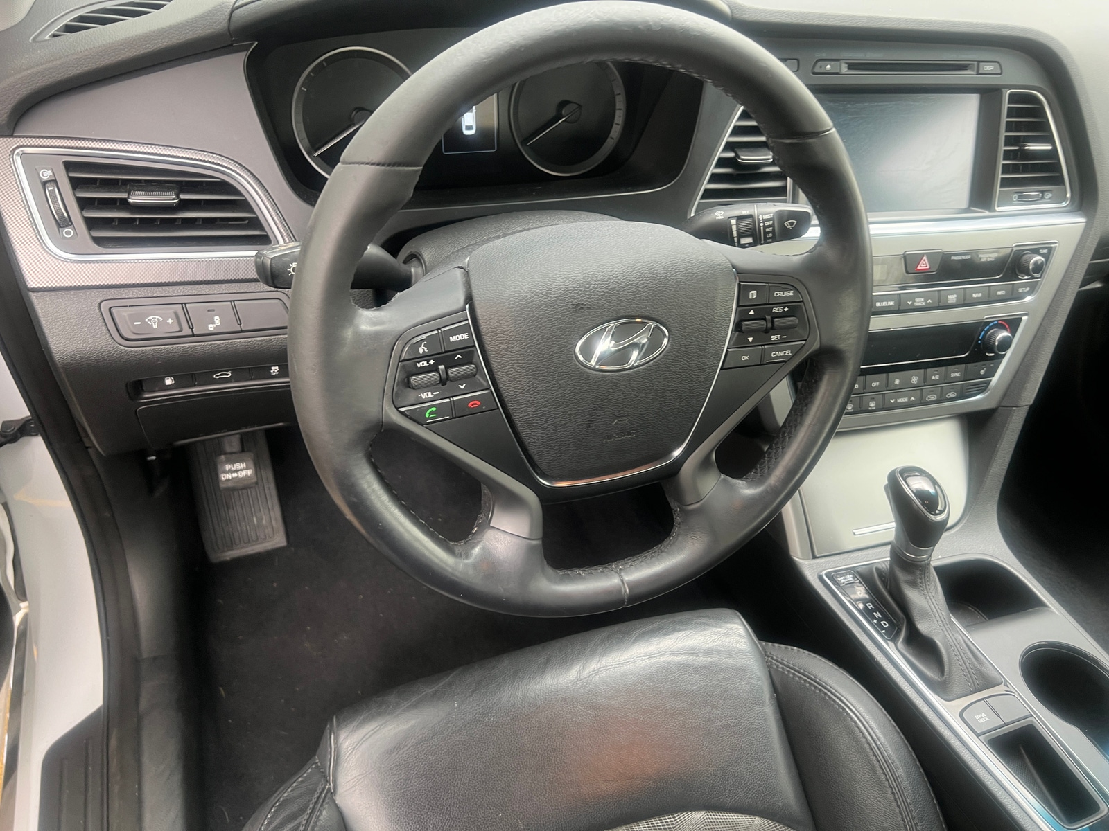 Thumbnail: 2015 Hyundai Sonata - 4