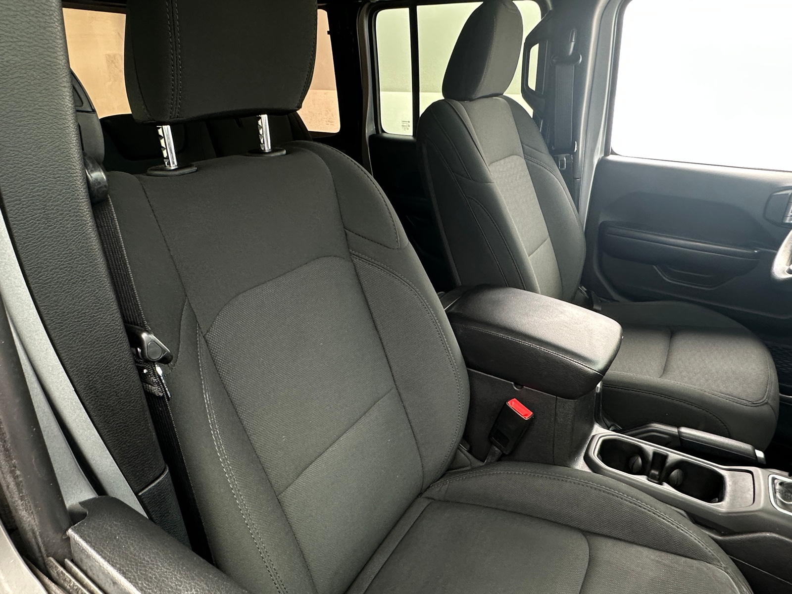 Thumbnail: 2019 Jeep Wrangler - 2
