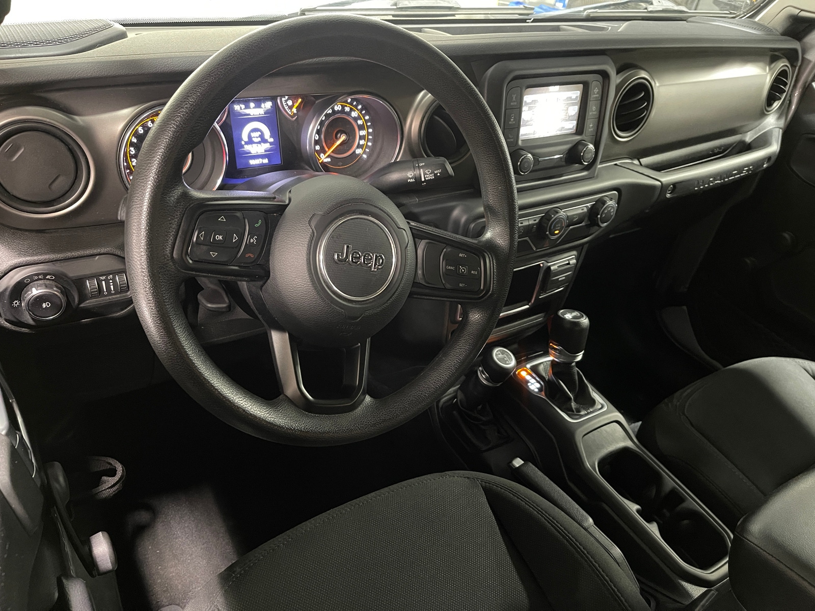 Thumbnail: 2019 Jeep Wrangler - 3