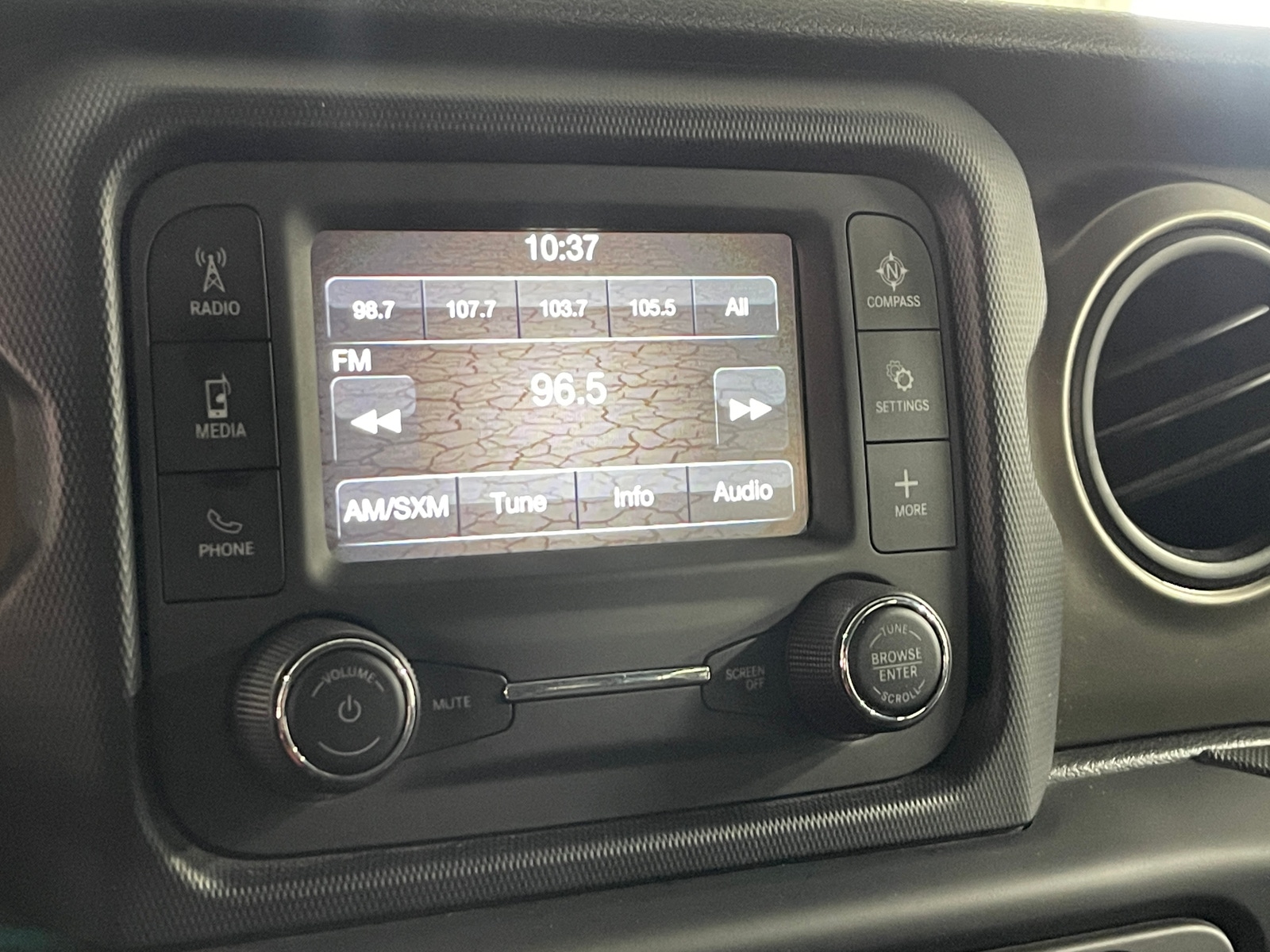 Thumbnail: 2019 Jeep Wrangler - 4
