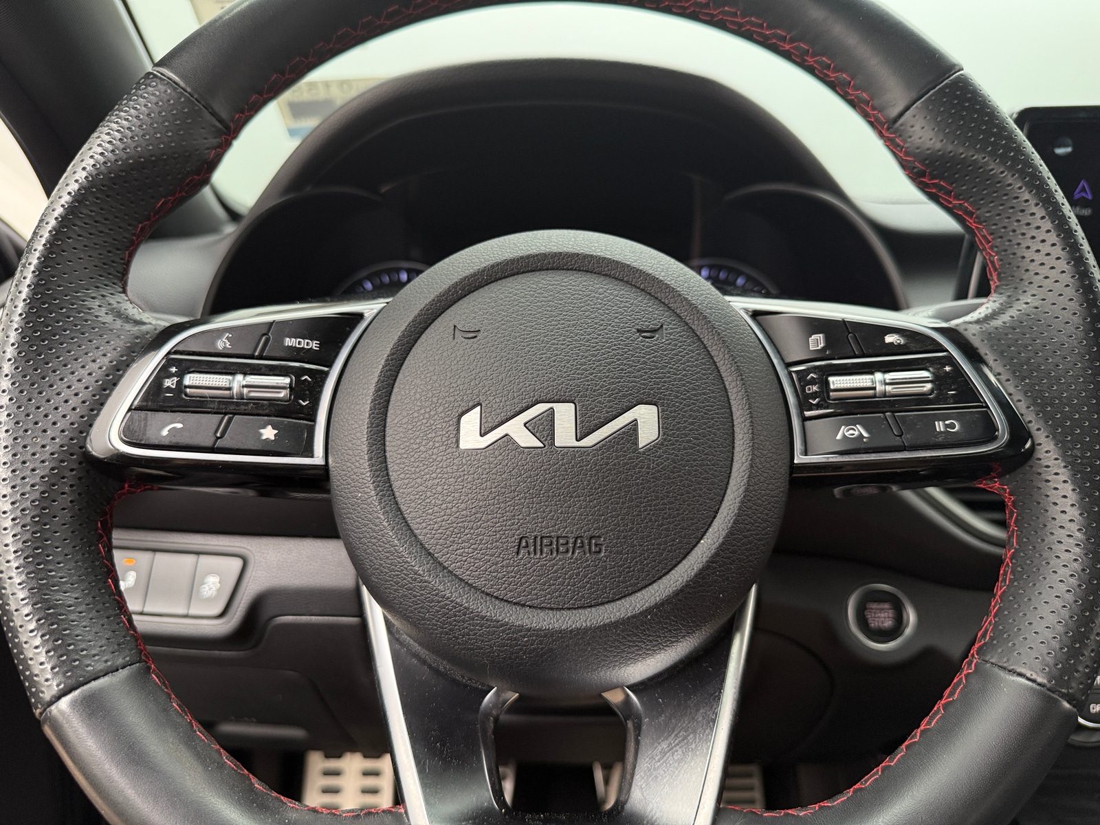 Thumbnail: 2023 Kia Forte - 4