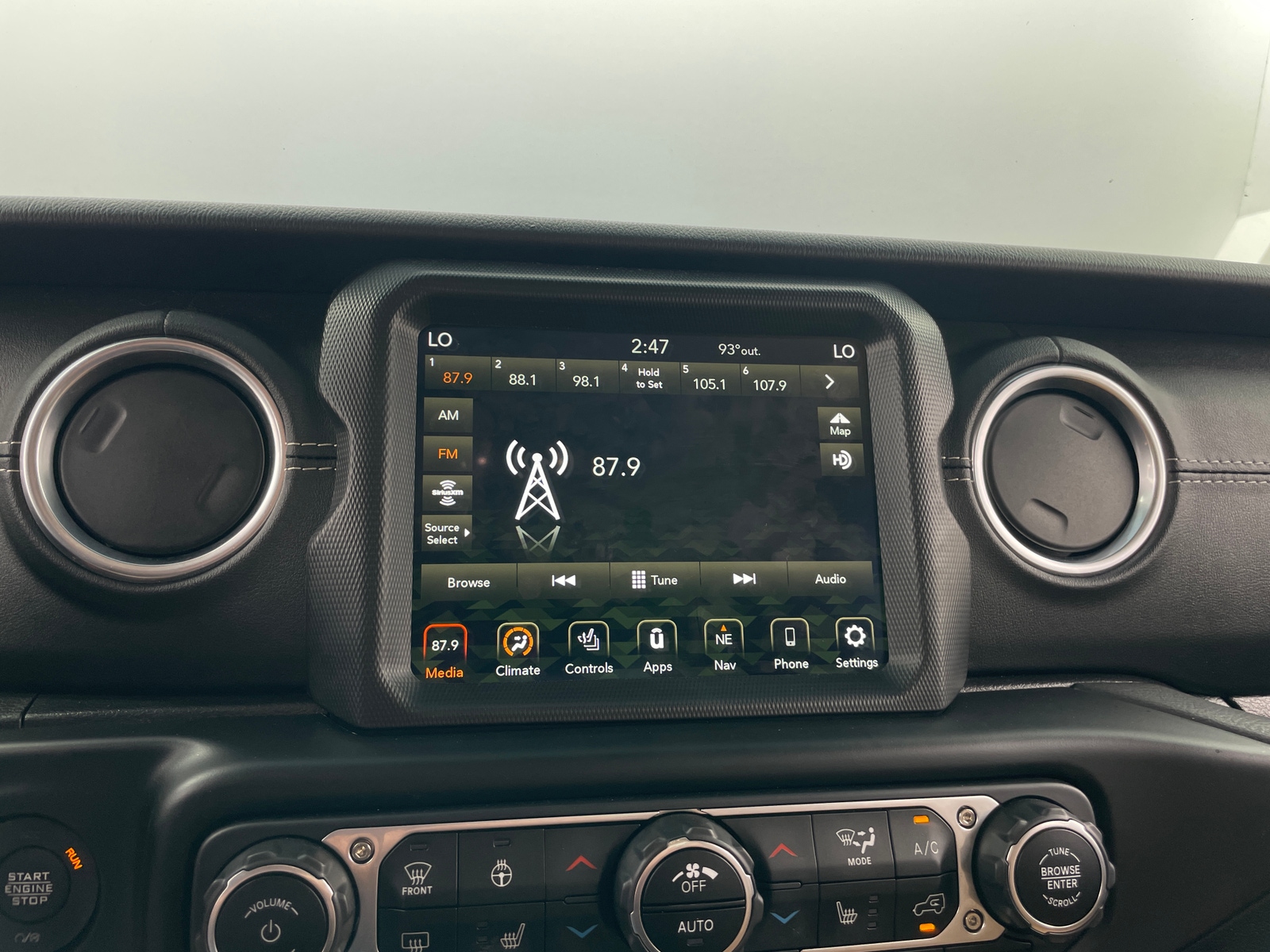 Thumbnail: 2022 Jeep Wrangler - 4