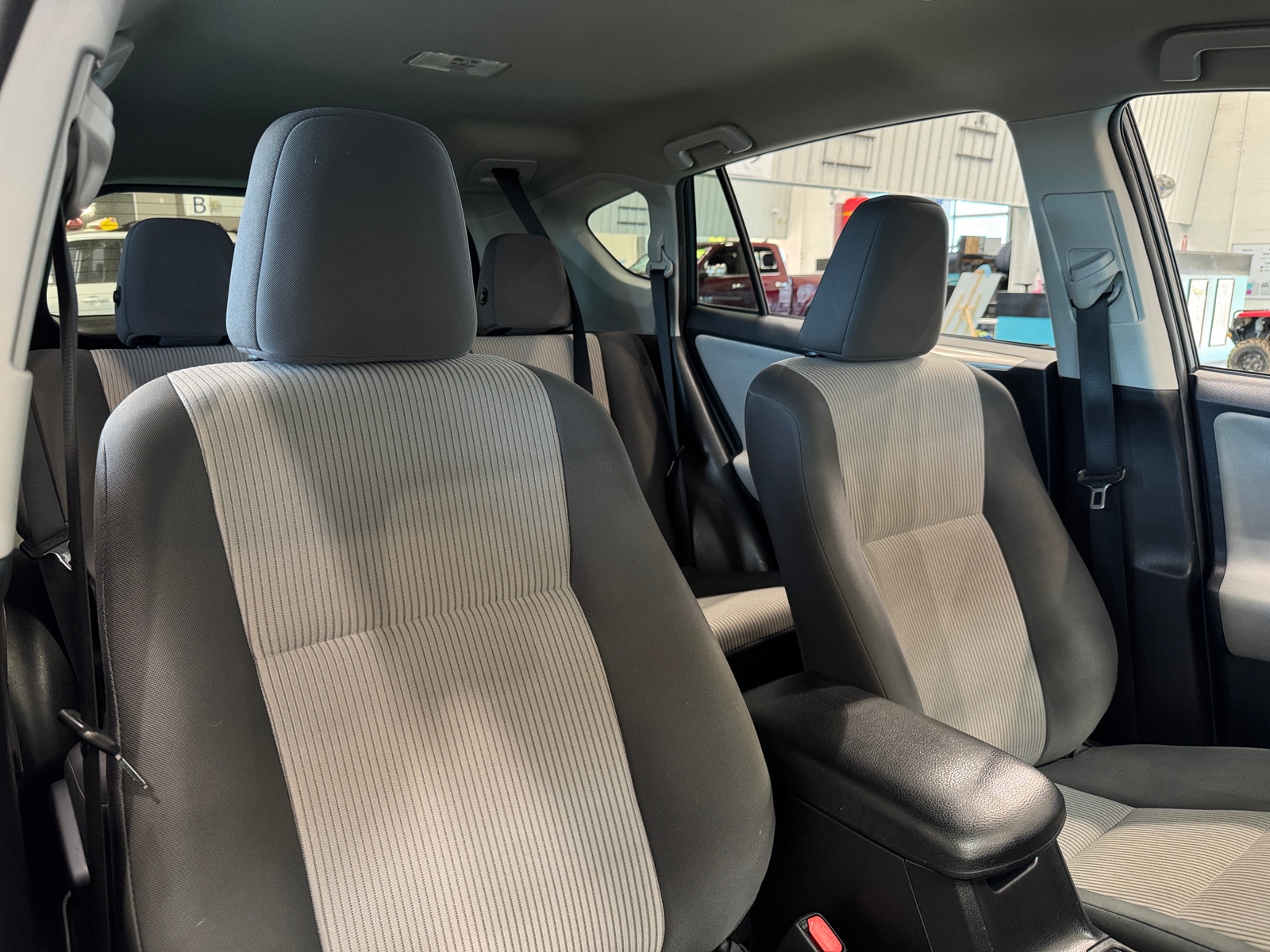 Thumbnail: 2015 Toyota RAV4 - 2