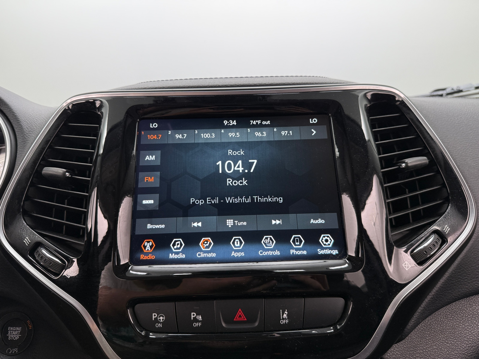 Thumbnail: 2021 Jeep Cherokee - 3