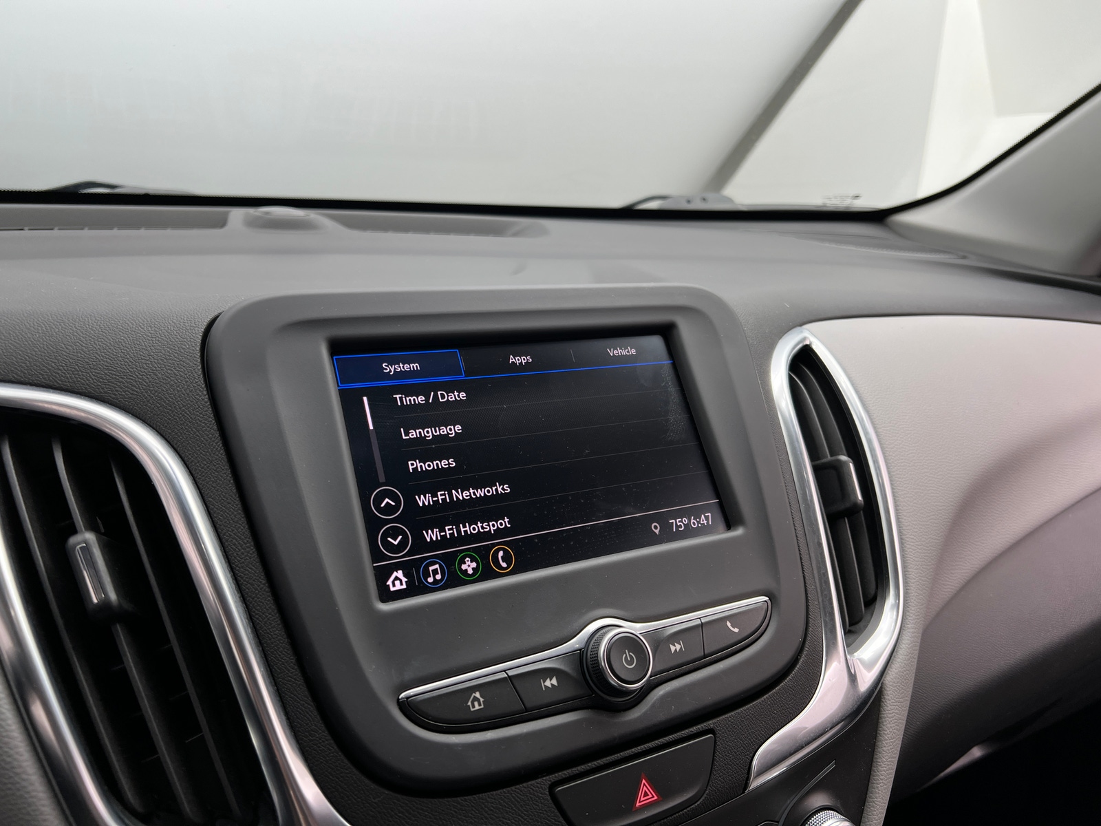 Thumbnail: 2021 Chevrolet Equinox - 4