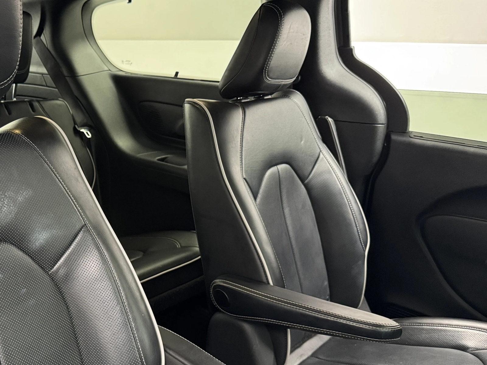 Thumbnail: 2020 Chrysler Pacifica - 5