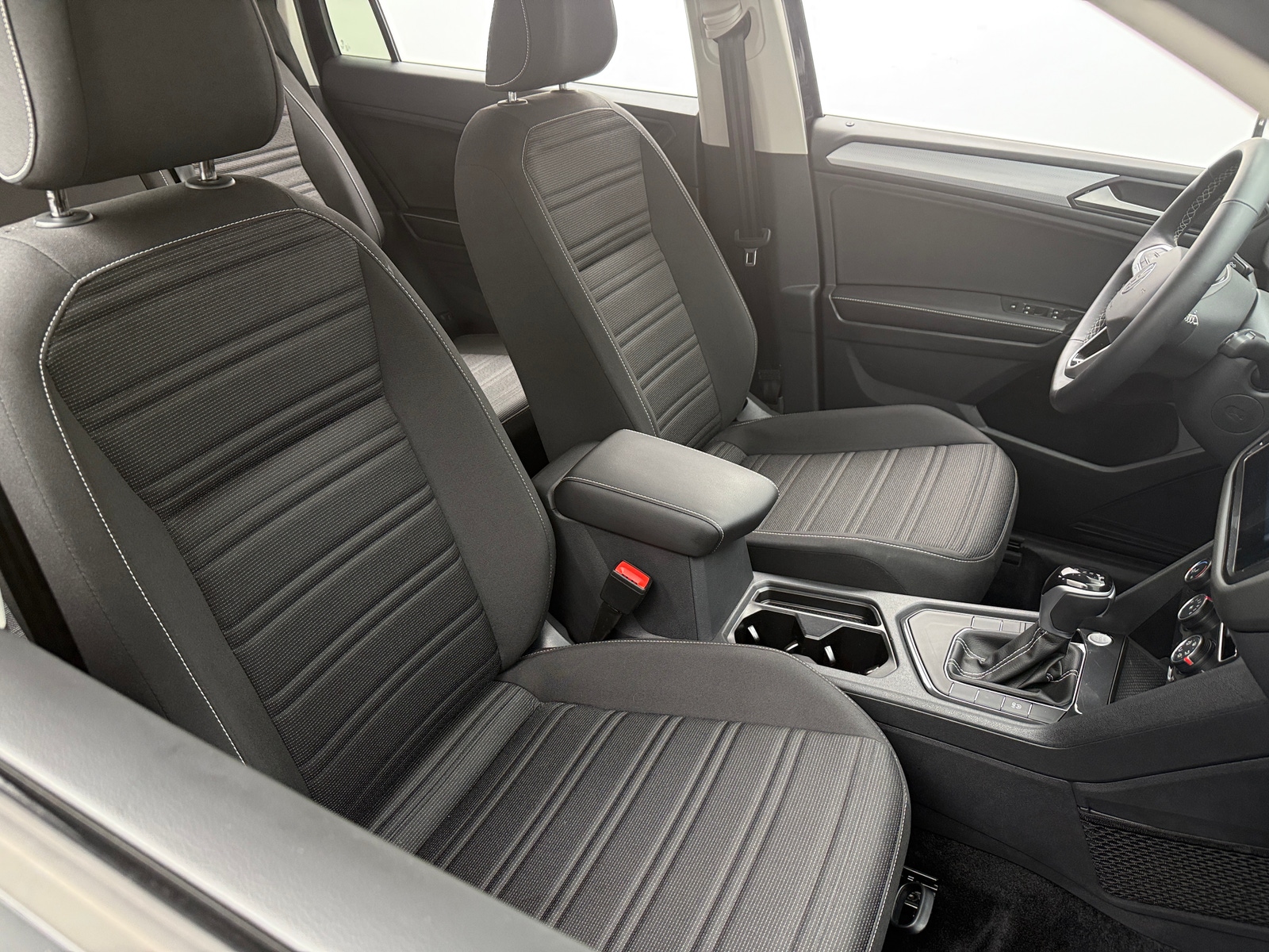 Thumbnail: 2024 Volkswagen Tiguan - 2