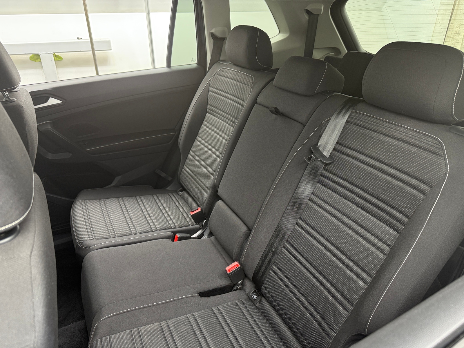 Thumbnail: 2024 Volkswagen Tiguan - 6