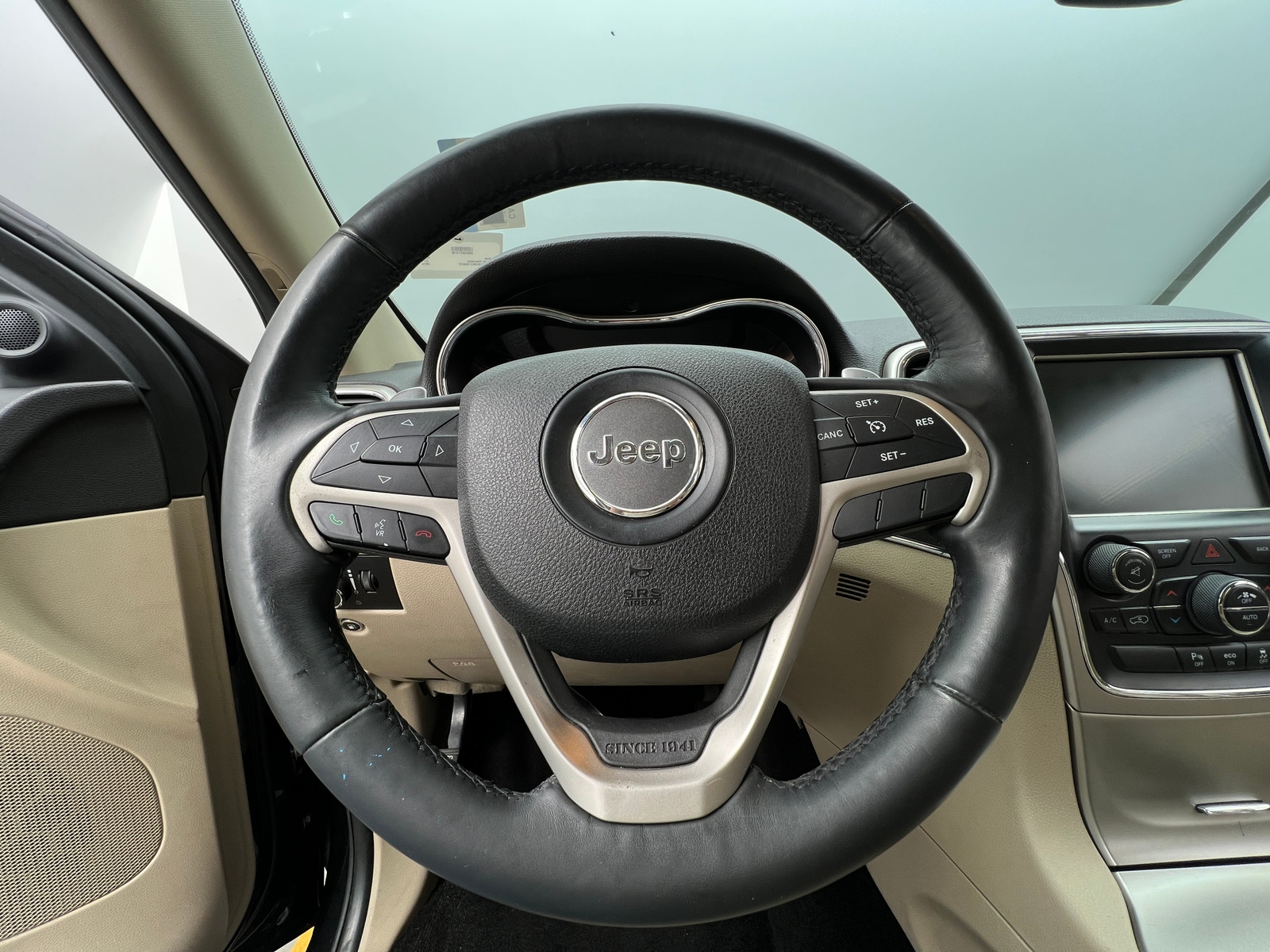 Thumbnail: 2014 Jeep Grand Cherokee - 4