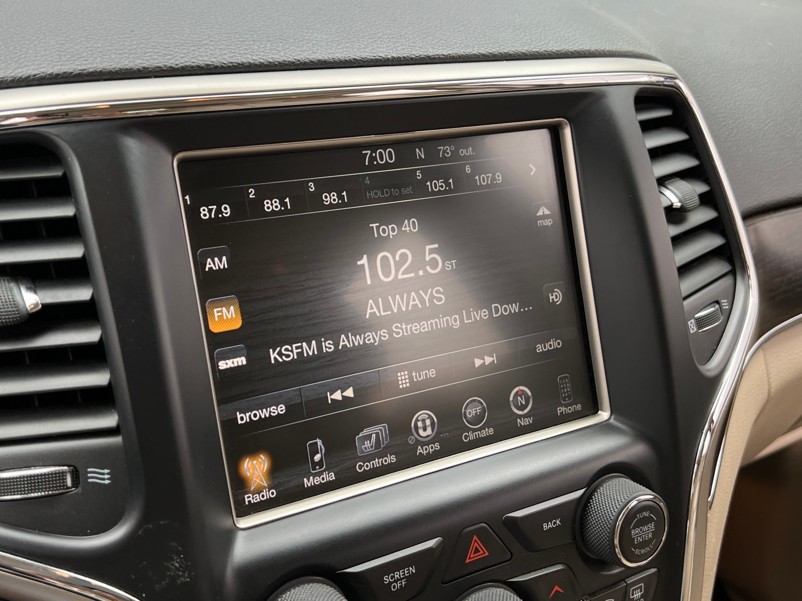 Thumbnail: 2014 Jeep Grand Cherokee - 3