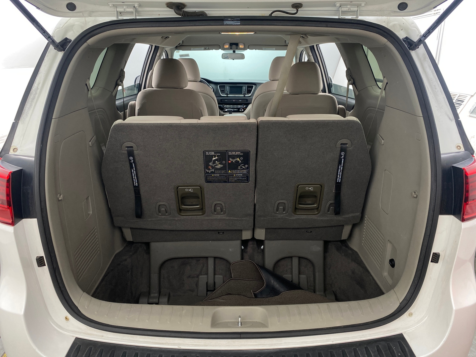 Thumbnail: 2020 Kia Sedona - 7