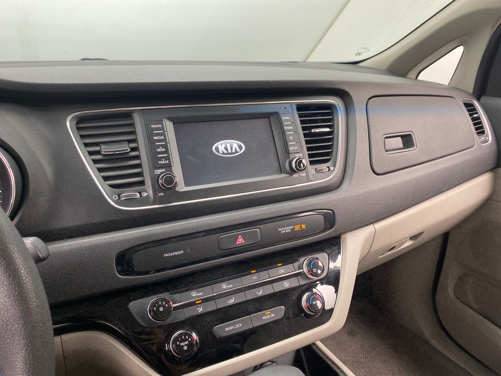 Thumbnail: 2020 Kia Sedona - 4