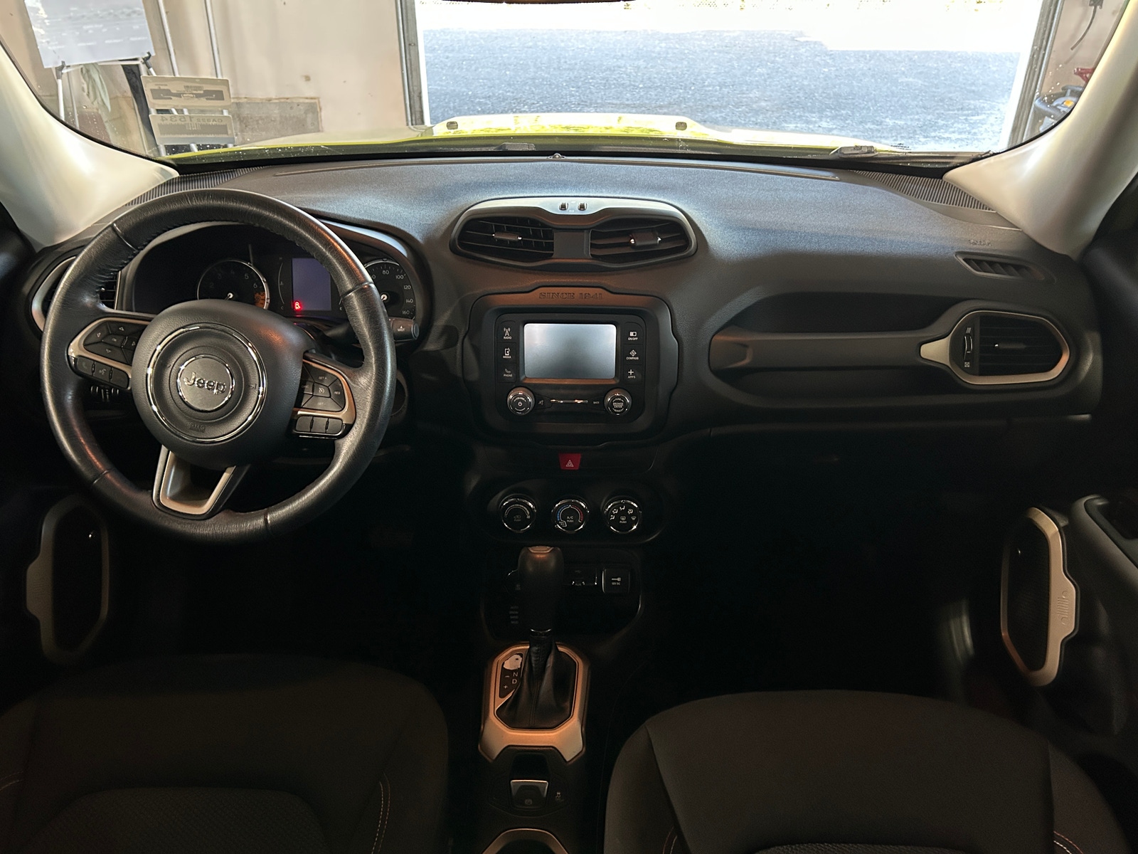 Thumbnail: 2016 Jeep Renegade - 3