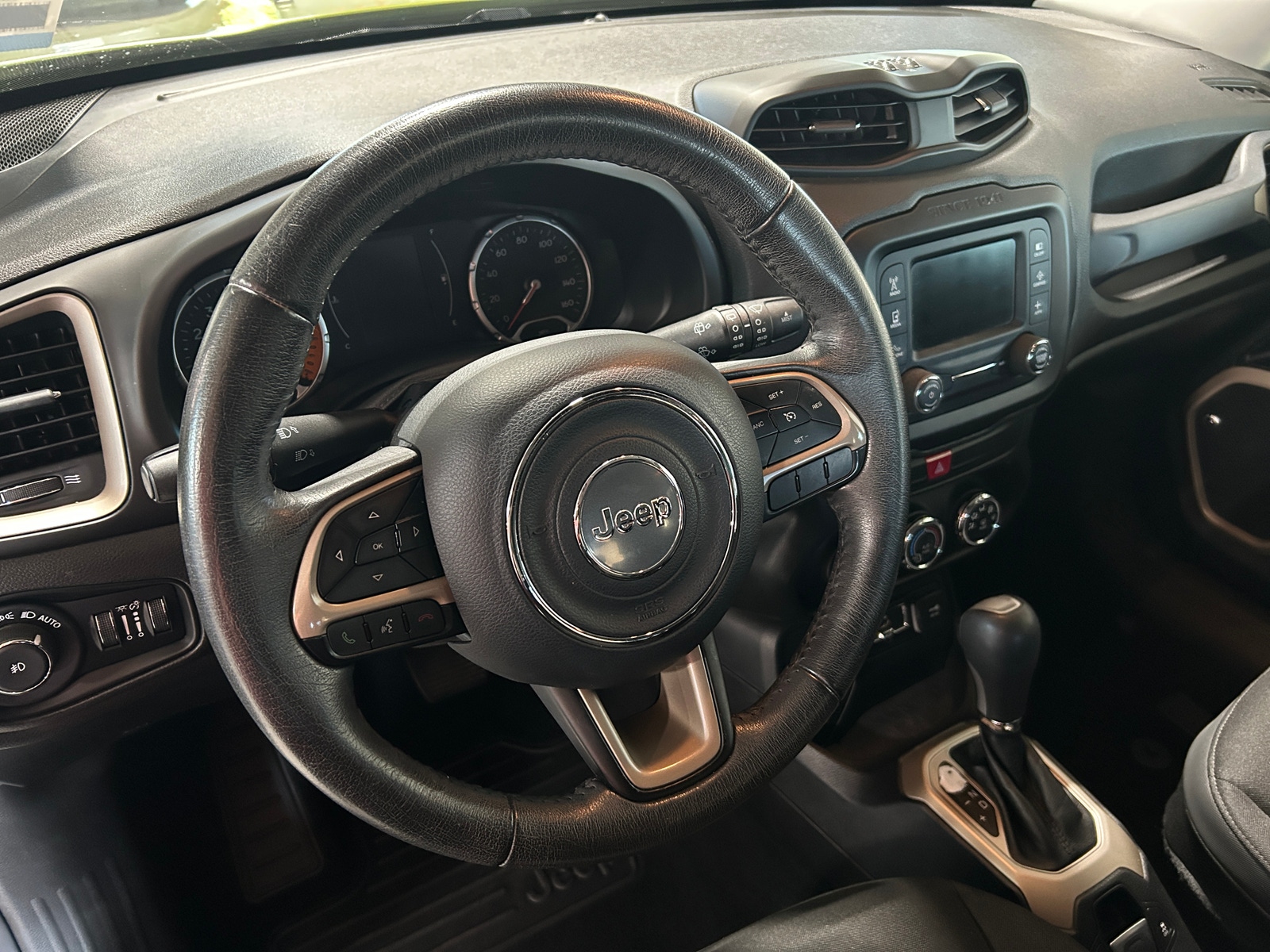 Thumbnail: 2016 Jeep Renegade - 5
