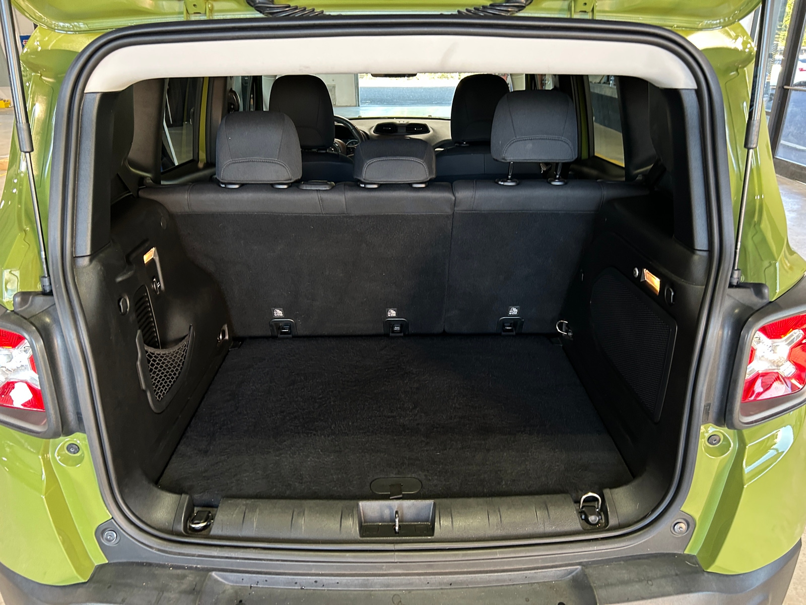Thumbnail: 2016 Jeep Renegade - 7