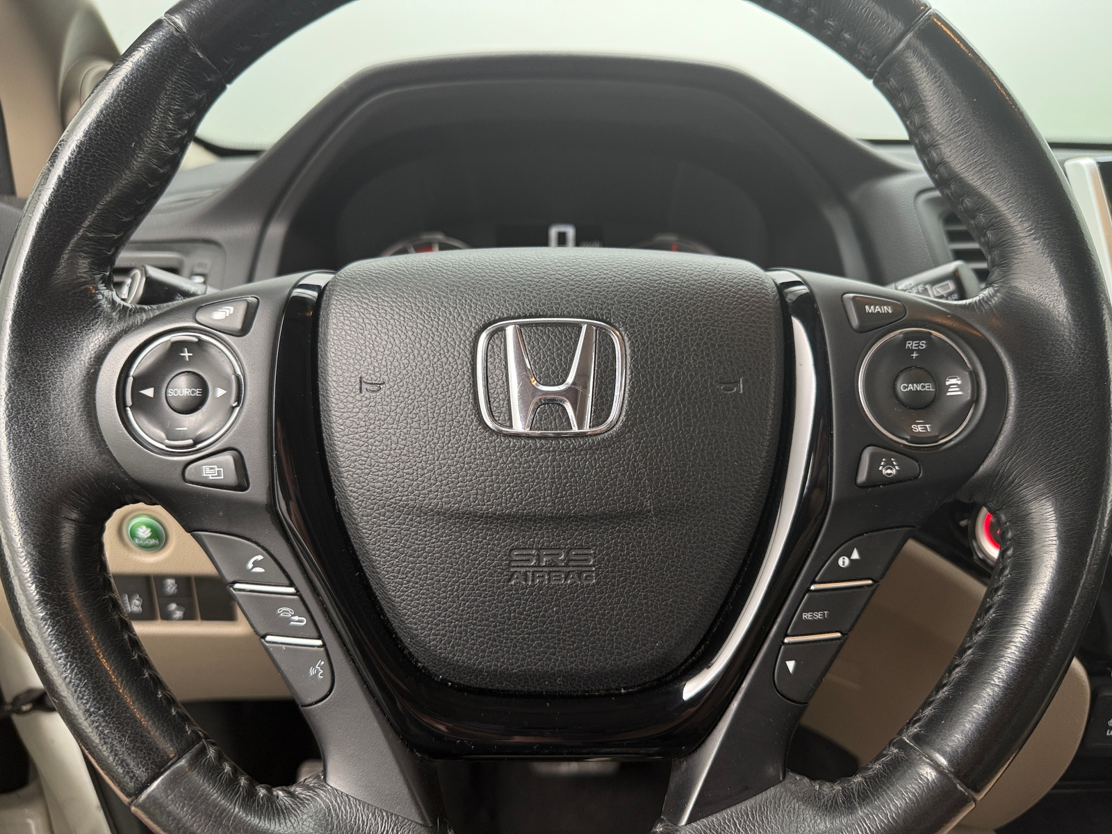 Thumbnail: 2016 Honda Pilot - 4
