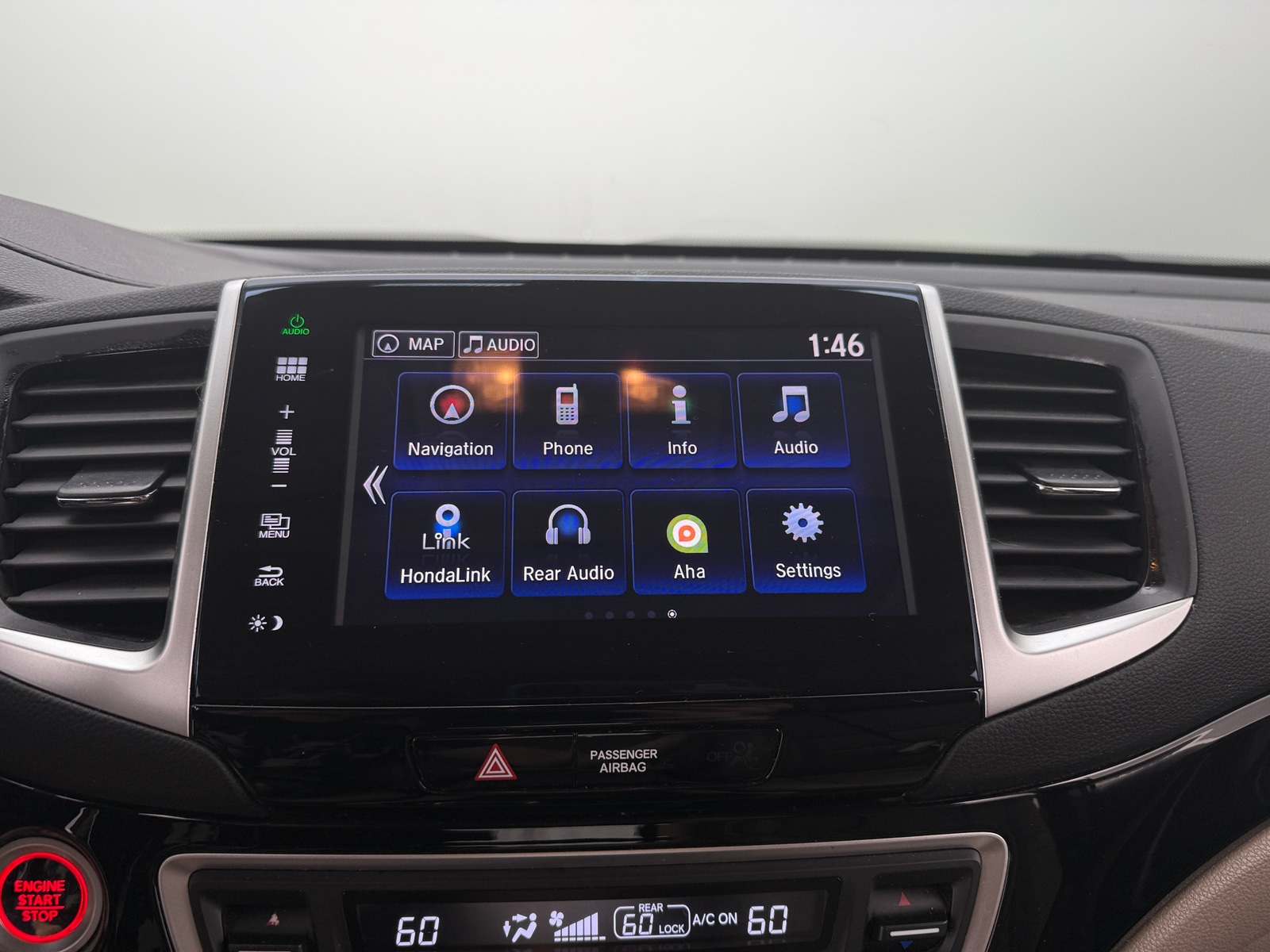Thumbnail: 2016 Honda Pilot - 3