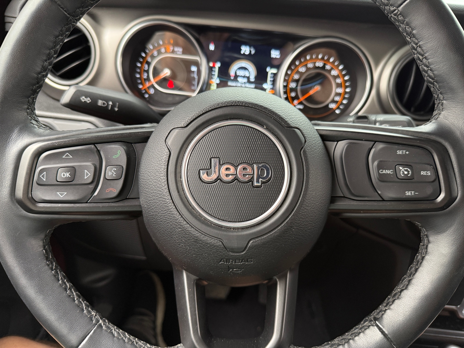 Thumbnail: 2022 Jeep Wrangler - 5