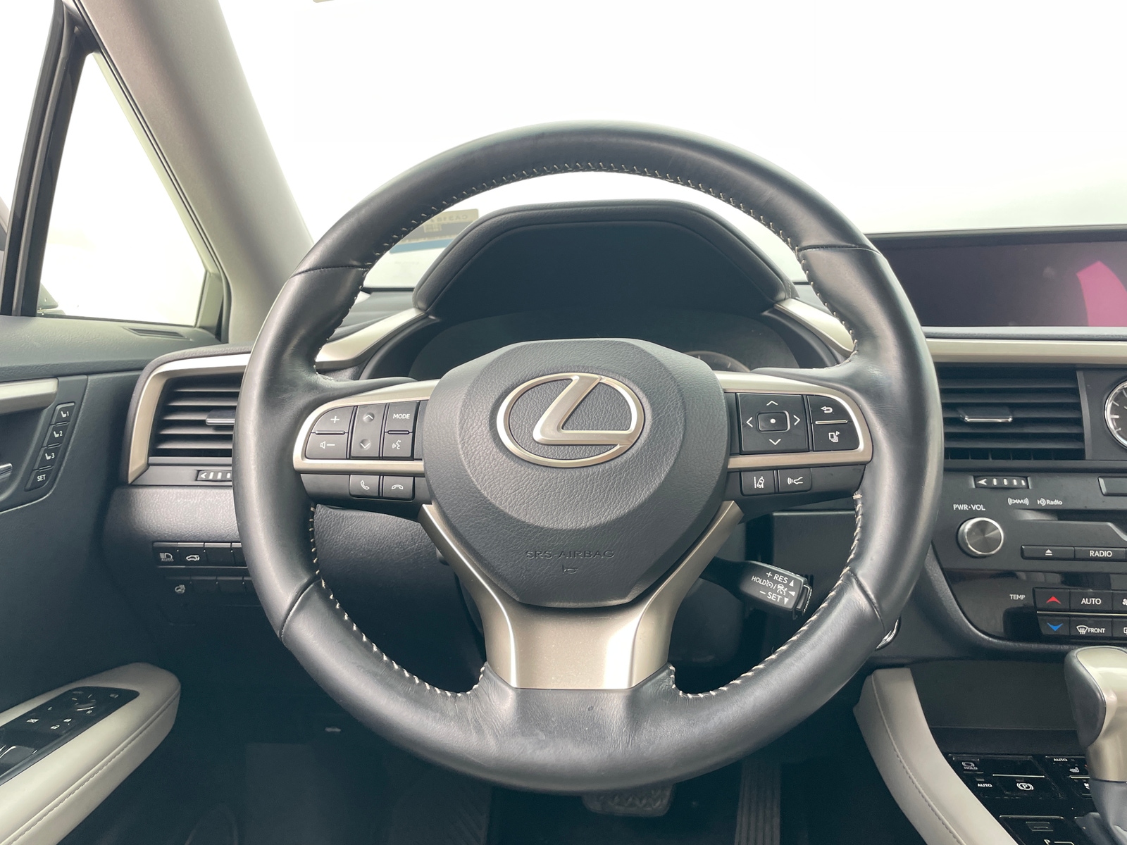 Thumbnail: 2018 Lexus RX - 4