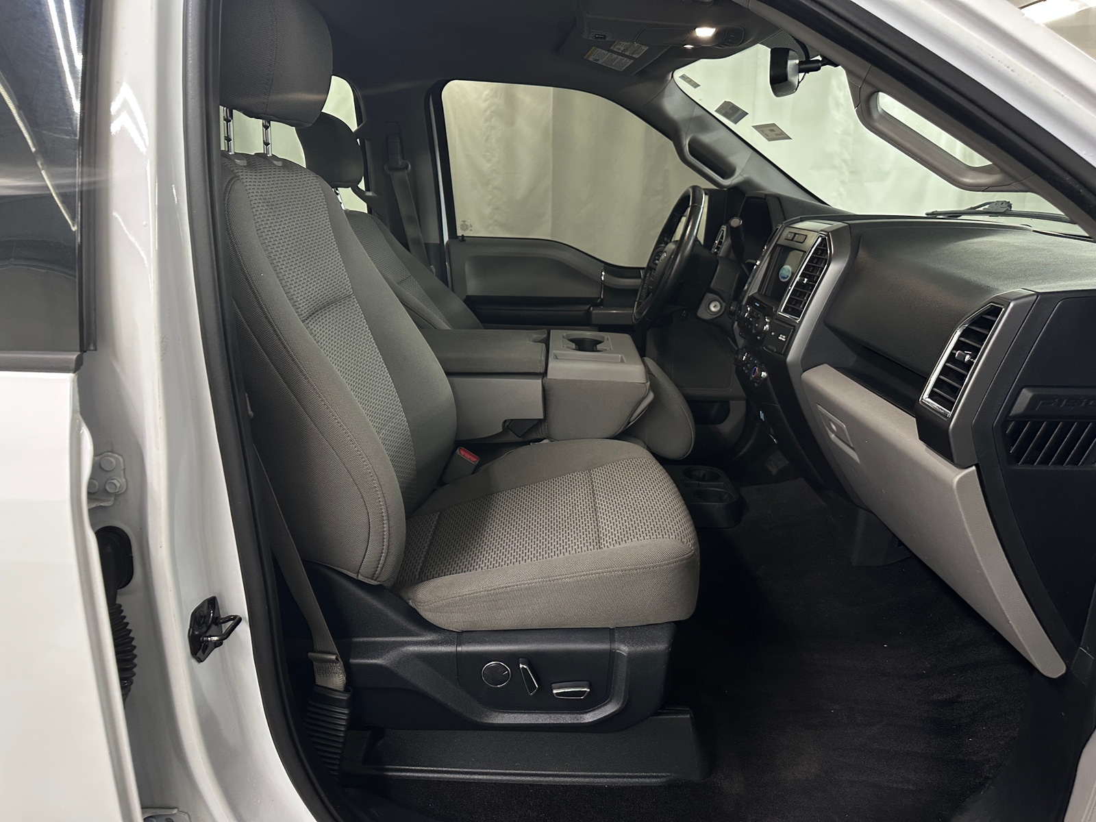 Thumbnail: 2017 Ford Econoline - 2