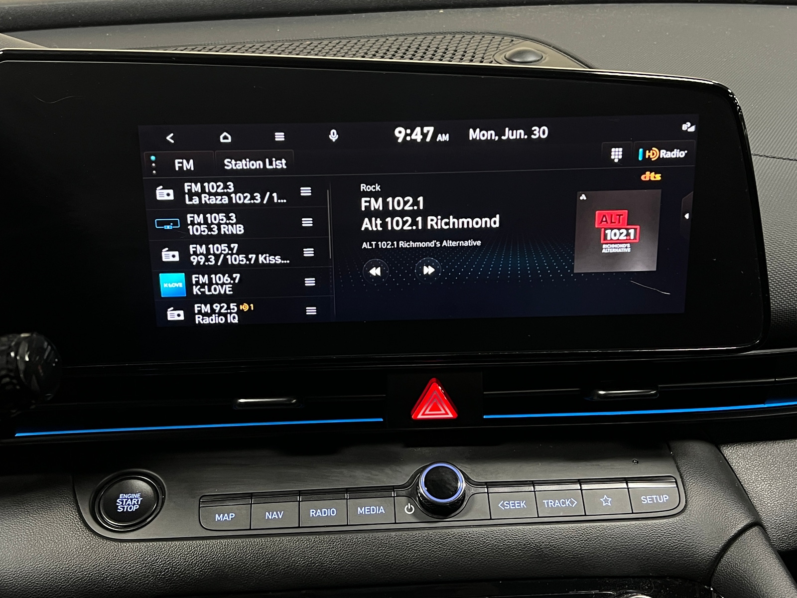Thumbnail: 2023 Hyundai Elantra - 3