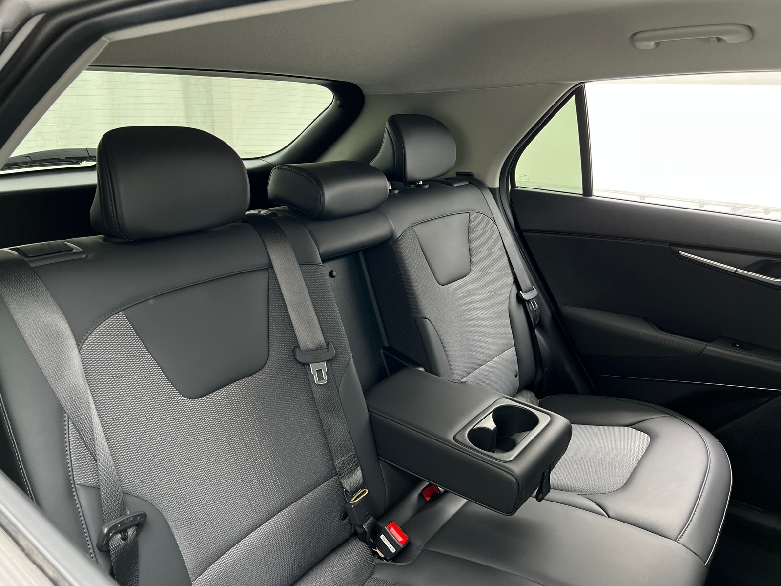 Thumbnail: 2024 Kia Niro - 5