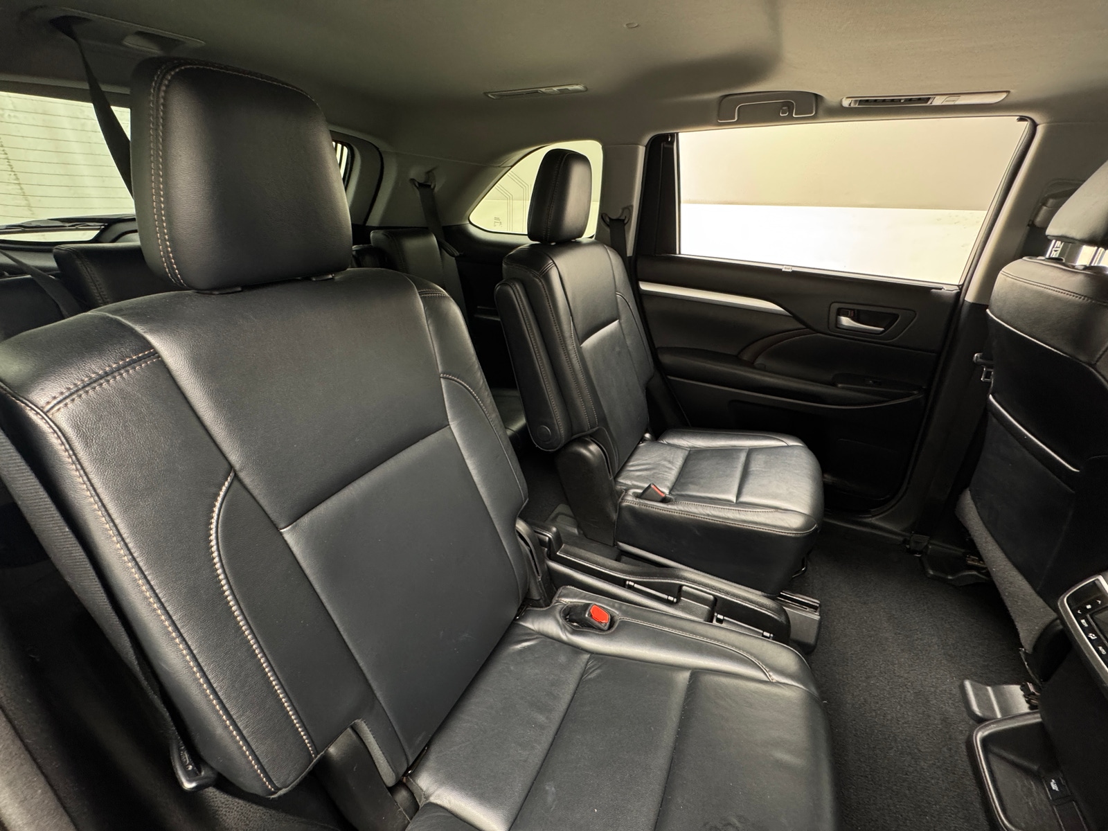 Thumbnail: 2017 Toyota Highlander - 5
