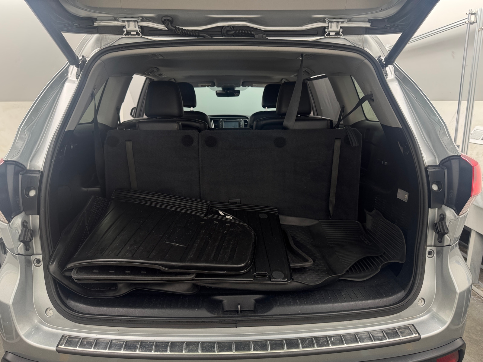 Thumbnail: 2017 Toyota Highlander - 6