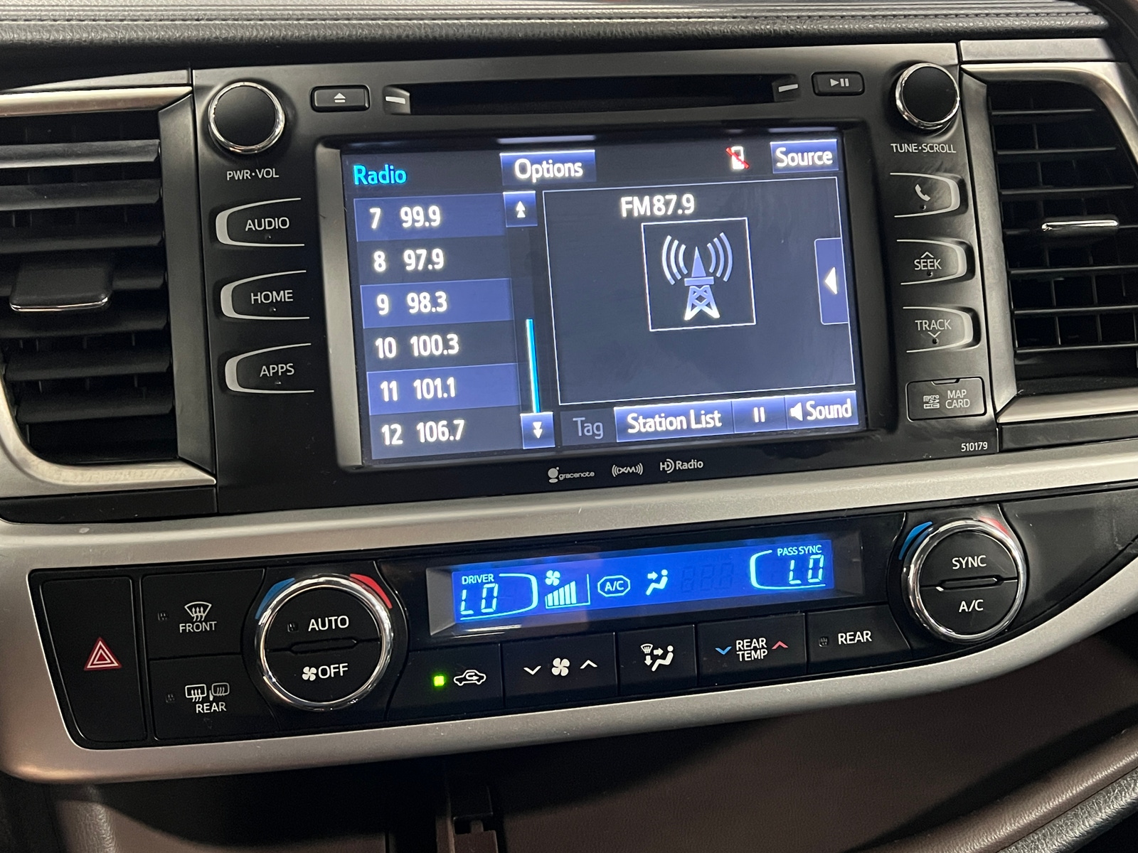 Thumbnail: 2017 Toyota Highlander - 3