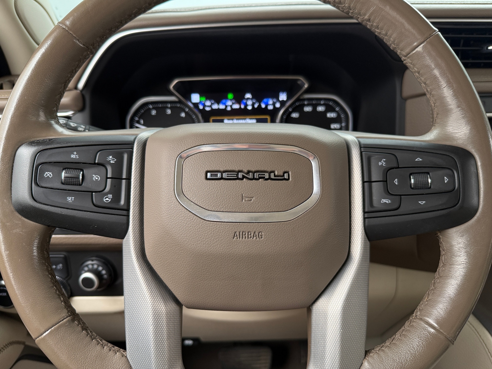 Thumbnail: 2021 GMC Yukon - 4