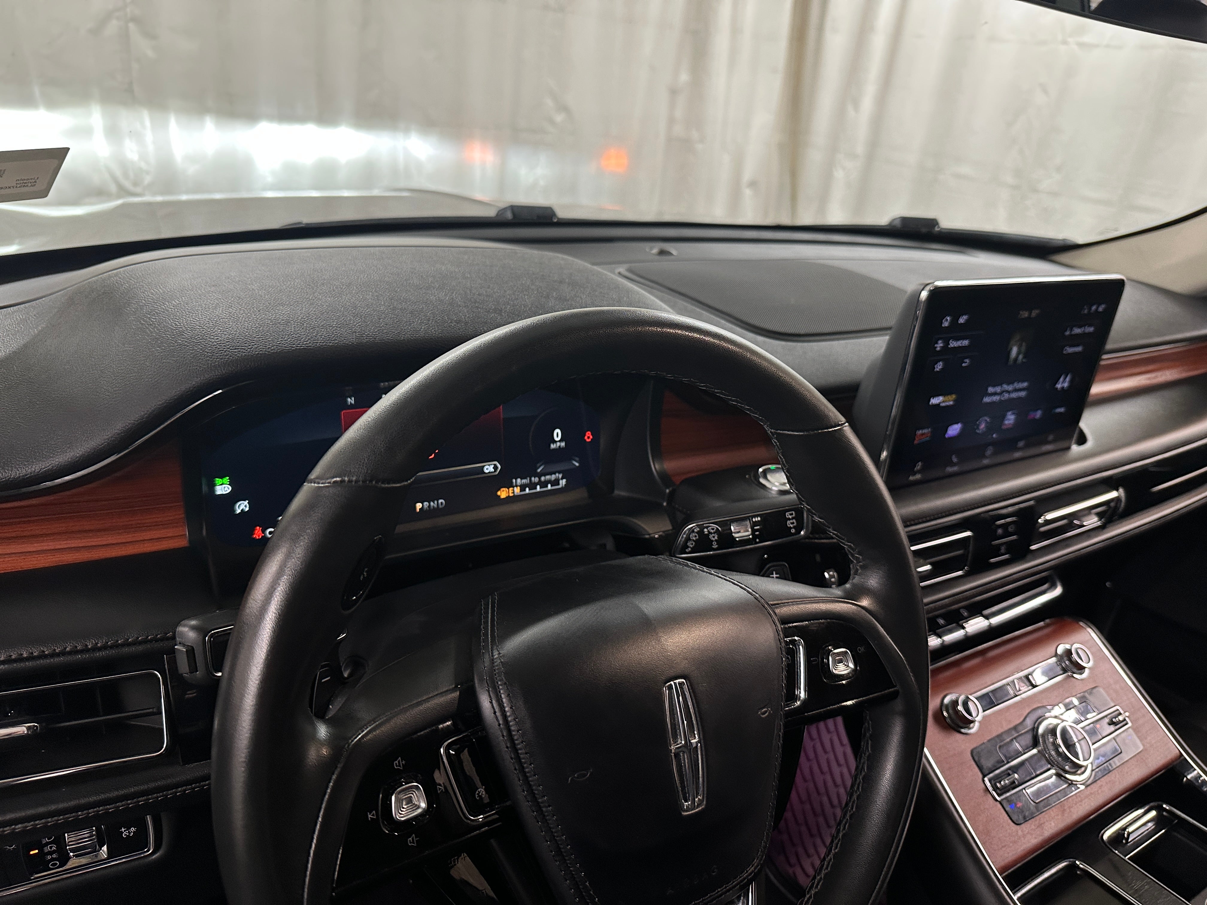 Thumbnail: 2024 Lincoln Aviator - 2