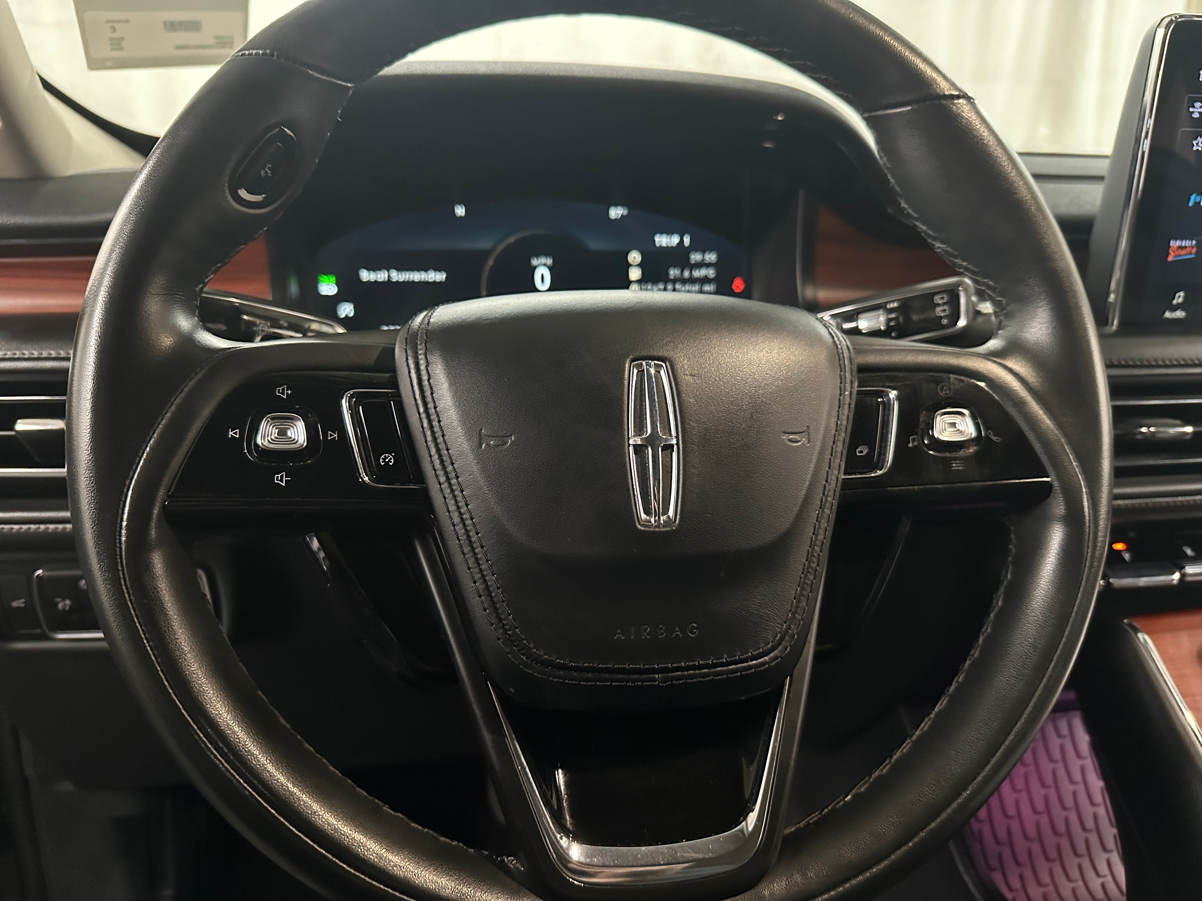 Thumbnail: 2024 Lincoln Aviator - 4