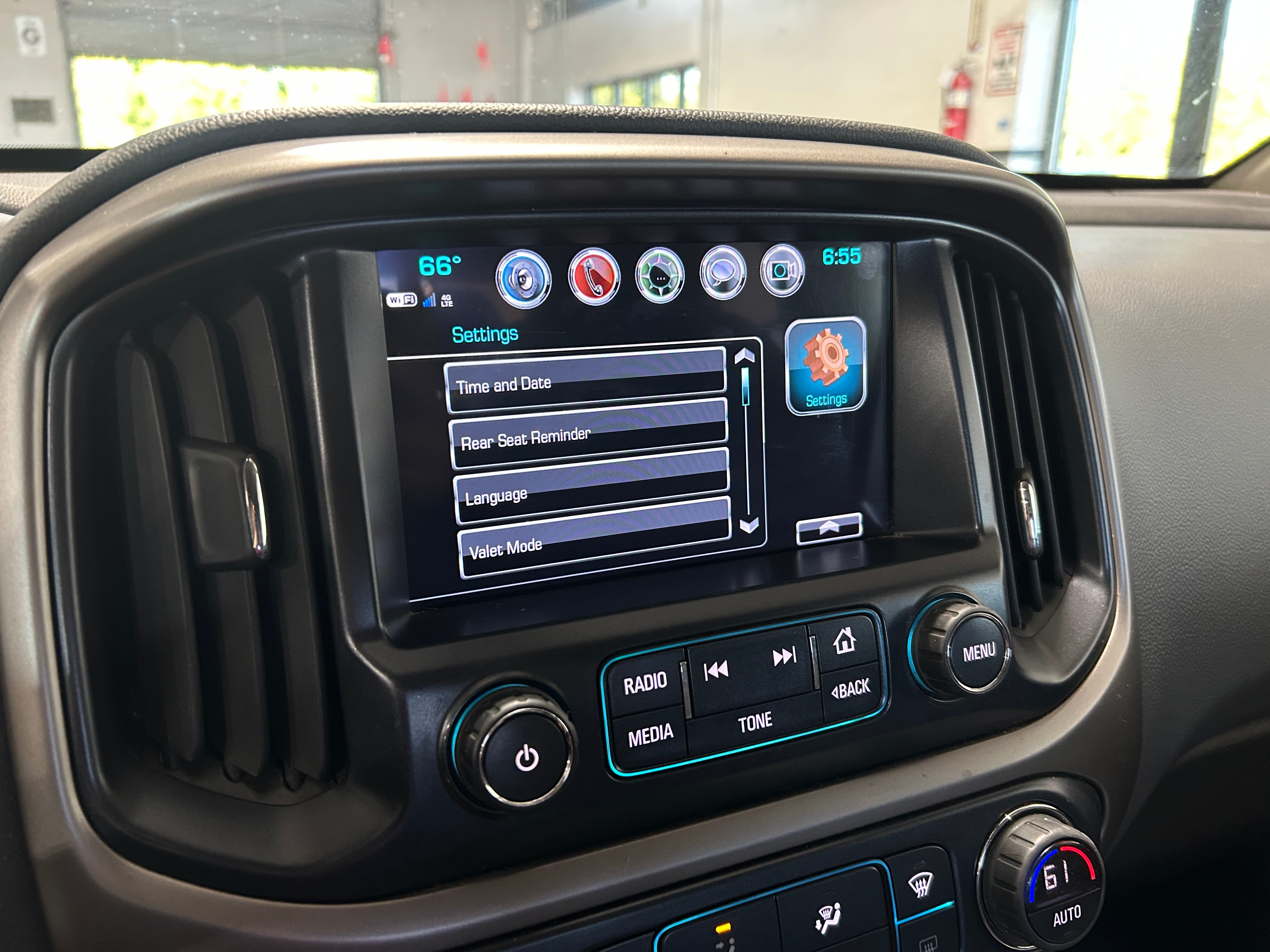 Thumbnail: 2018 Chevrolet Colorado - 3