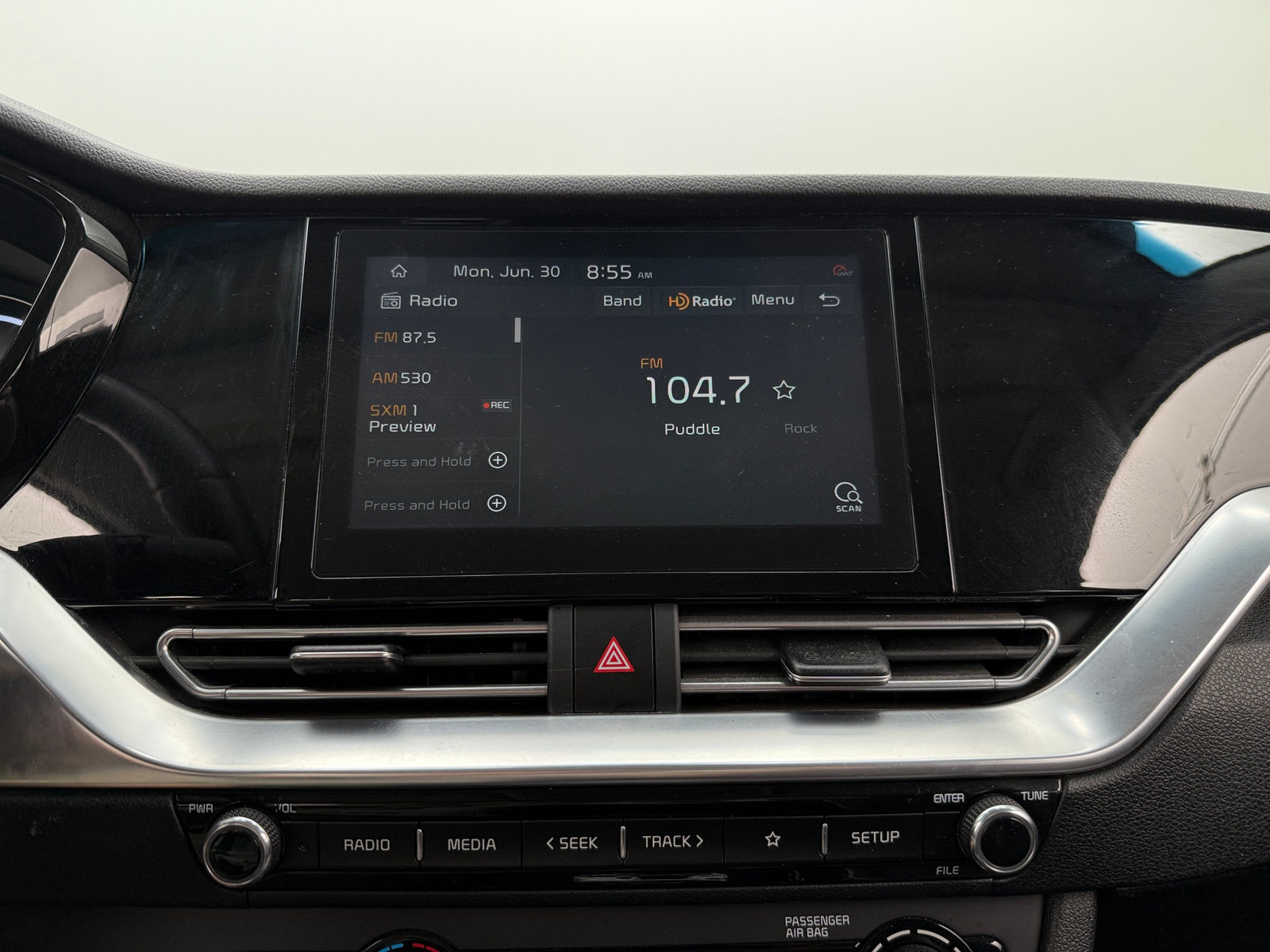 Thumbnail: 2020 Kia Niro - 3